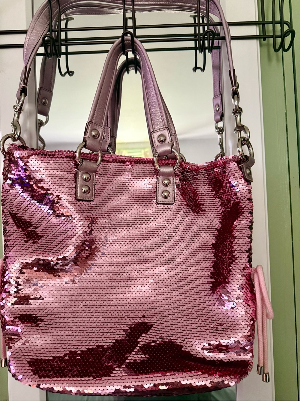 RARE AND PRISTINE!! 🩷 Coach Poppy Y2K Pink Sequin Spotlight Tote Bag - Picture 6 of 9